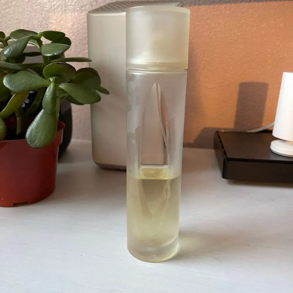 RARE Victoria's Secret body by Victoria perfume Original 3.4 Fl Oz. retired - Picture 2 of 4